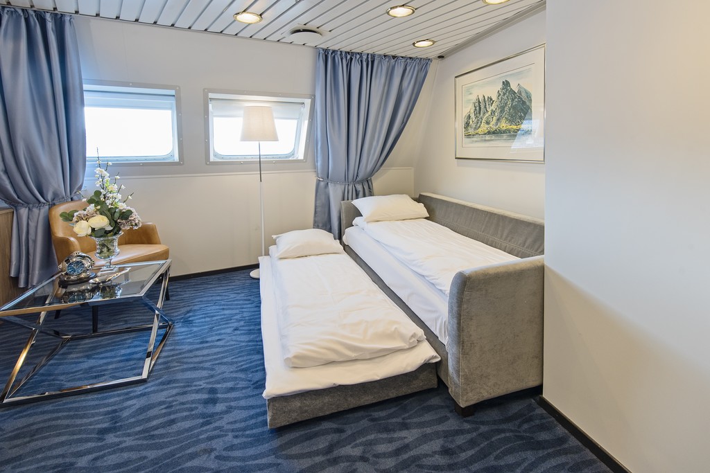 Hurtigruten MS Nordnorge Expedition Suite 4.jpg